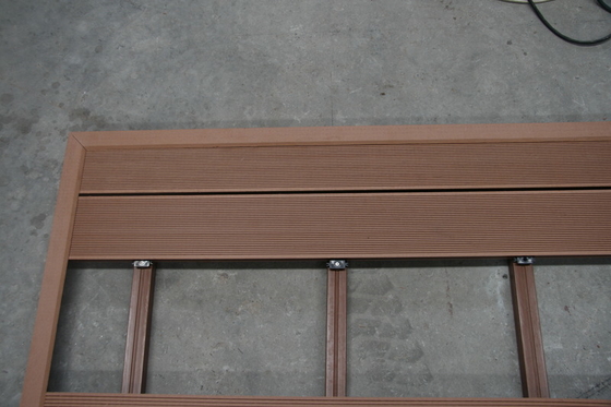 140x23mm Wielkość WPC Dekoracja zewnętrzna Modern Design Style Wear Proof