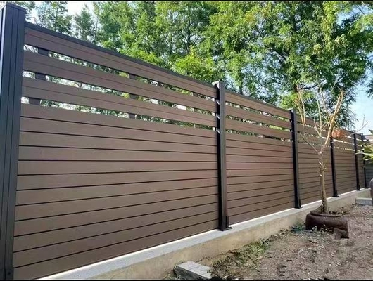 Ogród piaszczysta WPC Kompozytowe ogrodzenie wnętrze puste w stylu europejskim